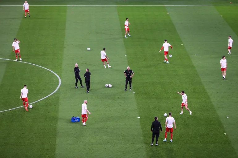 记者：2026年元旦前后津门虎收队冬训，先去海口再去海外拉练