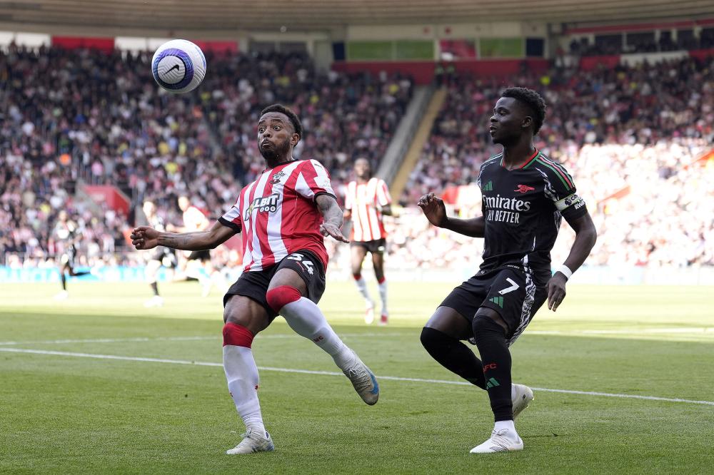 碾压！詹姆斯生涯对阵猛龙58胜18负，场均28+8+7