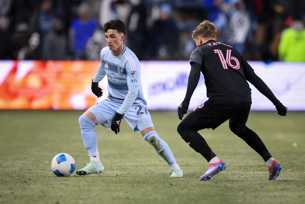 罗尔费斯：格里马尔多很期待对阵老东家本菲卡，他是球员楷模