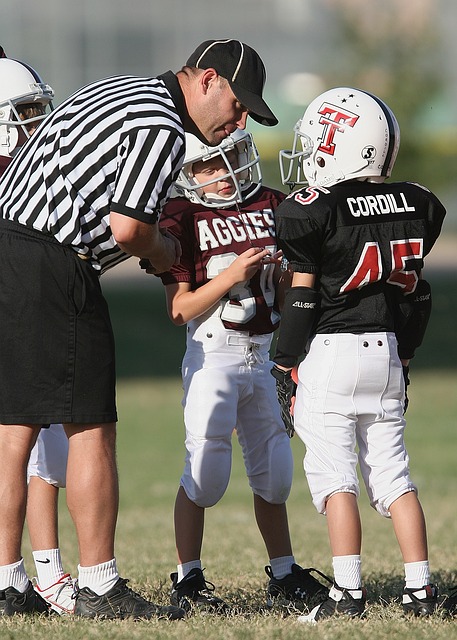 德天空：那不勒斯想签弗赖堡中场曼赞比顶替受伤的德布劳内